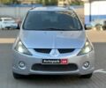 Серый Мицубиси Грандис, объемом двигателя 2.4 л и пробегом 201 тыс. км за 6990 $, фото 1 на Automoto.ua
