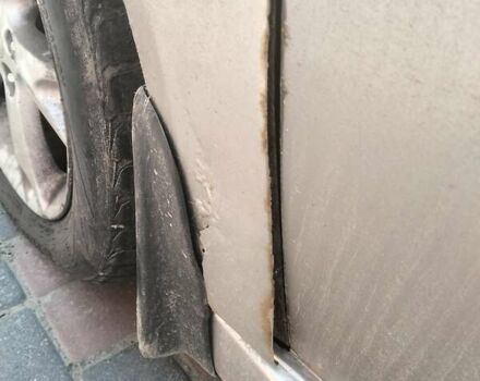 Серый Мицубиси Грандис, объемом двигателя 2.38 л и пробегом 400 тыс. км за 5000 $, фото 2 на Automoto.ua