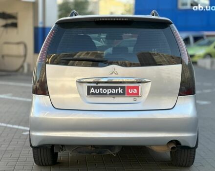 Серый Мицубиси Грандис, объемом двигателя 2.4 л и пробегом 201 тыс. км за 6990 $, фото 4 на Automoto.ua