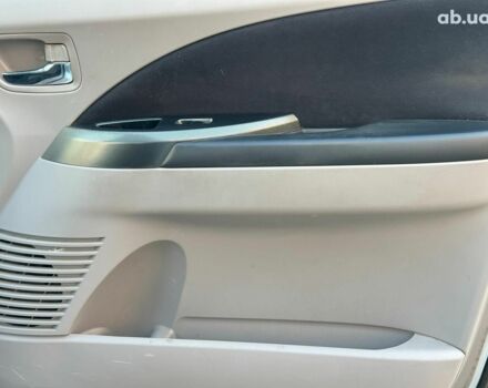 Серый Мицубиси Грандис, объемом двигателя 2.4 л и пробегом 201 тыс. км за 6990 $, фото 20 на Automoto.ua