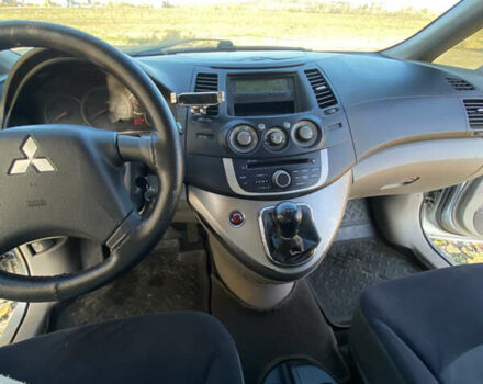 Серый Мицубиси Грандис, объемом двигателя 2.4 л и пробегом 293 тыс. км за 5200 $, фото 10 на Automoto.ua