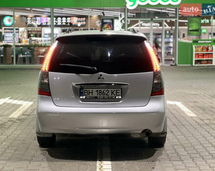 Сірий Міцубісі Грандіс, об'ємом двигуна 2.4 л та пробігом 280 тис. км за 6500 $, фото 8 на Automoto.ua
