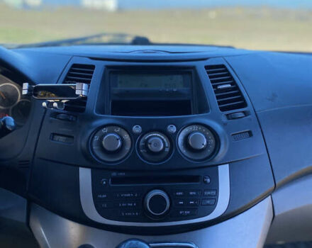 Серый Мицубиси Грандис, объемом двигателя 2.4 л и пробегом 293 тыс. км за 5200 $, фото 9 на Automoto.ua