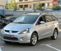 Серый Мицубиси Грандис, объемом двигателя 2.4 л и пробегом 201 тыс. км за 6990 $, фото 1 на Automoto.ua