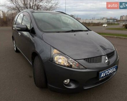 Серый Мицубиси Грандис, объемом двигателя 2.38 л и пробегом 220 тыс. км за 5700 $, фото 14 на Automoto.ua