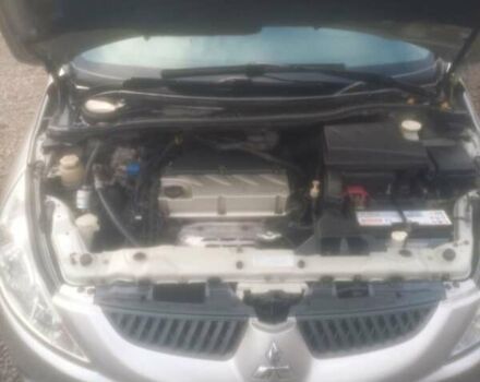 Серый Мицубиси Грандис, объемом двигателя 2.38 л и пробегом 260 тыс. км за 5700 $, фото 5 на Automoto.ua