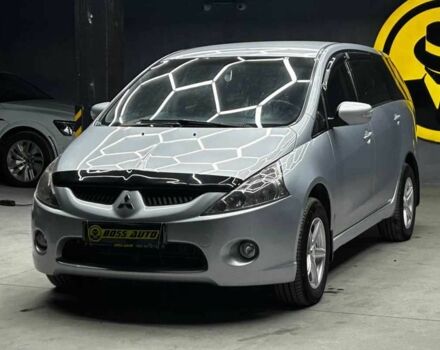 Сірий Міцубісі Грандіс, об'ємом двигуна 2.4 л та пробігом 274 тис. км за 8300 $, фото 2 на Automoto.ua