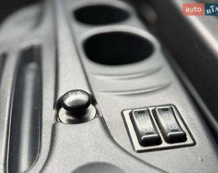 Сірий Міцубісі Грандіс, об'ємом двигуна 2.4 л та пробігом 190 тис. км за 7099 $, фото 28 на Automoto.ua