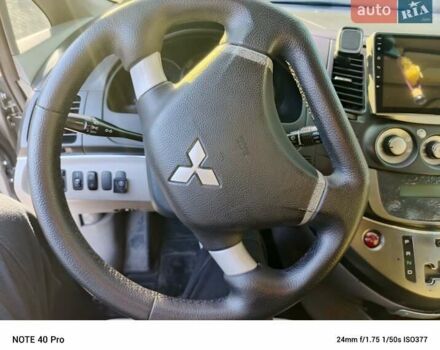 Сірий Міцубісі Грандіс, об'ємом двигуна 2.4 л та пробігом 250 тис. км за 6700 $, фото 2 на Automoto.ua