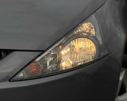 Серый Мицубиси Грандис, объемом двигателя 2.4 л и пробегом 220 тыс. км за 5700 $, фото 3 на Automoto.ua