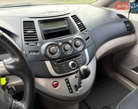 Серый Мицубиси Грандис, объемом двигателя 2.38 л и пробегом 220 тыс. км за 5700 $, фото 44 на Automoto.ua