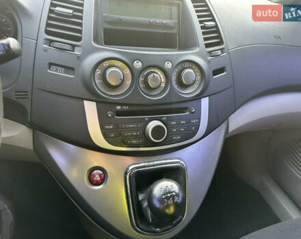 Сірий Міцубісі Грандіс, об'ємом двигуна 2.38 л та пробігом 207 тис. км за 6700 $, фото 36 на Automoto.ua