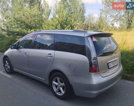 Серый Мицубиси Грандис, объемом двигателя 2.4 л и пробегом 363 тыс. км за 6100 $, фото 3 на Automoto.ua