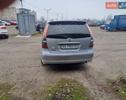 Серый Мицубиси Грандис, объемом двигателя 2.4 л и пробегом 351 тыс. км за 8000 $, фото 6 на Automoto.ua