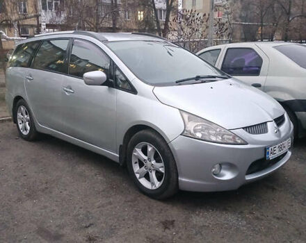 Серый Мицубиси Грандис, объемом двигателя 2.38 л и пробегом 254 тыс. км за 6900 $, фото 2 на Automoto.ua