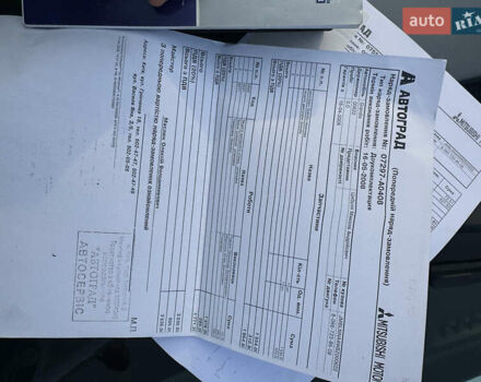 Сірий Міцубісі Грандіс, об'ємом двигуна 2.38 л та пробігом 207 тис. км за 6700 $, фото 42 на Automoto.ua