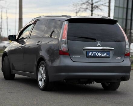 Серый Мицубиси Грандис, объемом двигателя 2.4 л и пробегом 220 тыс. км за 5700 $, фото 7 на Automoto.ua