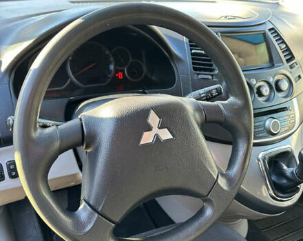 Серый Мицубиси Грандис, объемом двигателя 2.4 л и пробегом 276 тыс. км за 6800 $, фото 16 на Automoto.ua