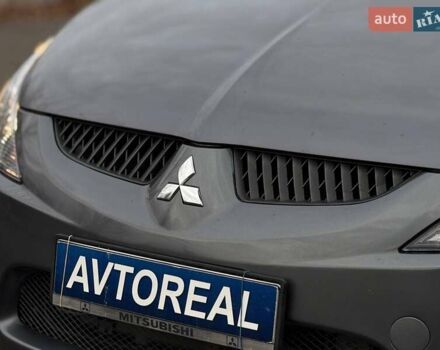 Серый Мицубиси Грандис, объемом двигателя 2.38 л и пробегом 220 тыс. км за 5700 $, фото 7 на Automoto.ua