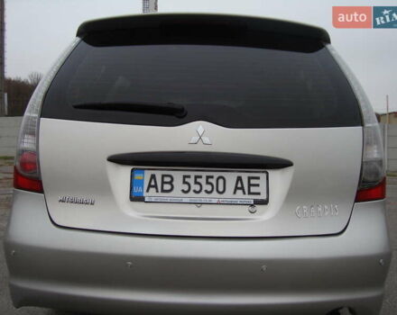Серый Мицубиси Грандис, объемом двигателя 2.38 л и пробегом 258 тыс. км за 7999 $, фото 4 на Automoto.ua
