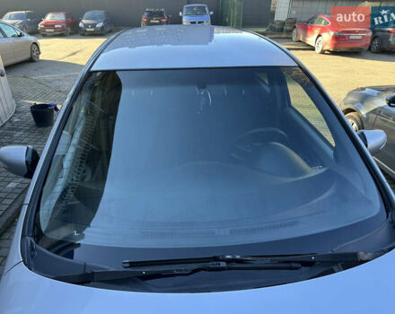 Серый Мицубиси Грандис, объемом двигателя 2.4 л и пробегом 276 тыс. км за 6800 $, фото 4 на Automoto.ua