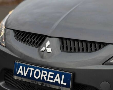 Серый Мицубиси Грандис, объемом двигателя 2.4 л и пробегом 220 тыс. км за 5700 $, фото 5 на Automoto.ua