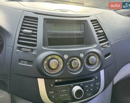 Сірий Міцубісі Грандіс, об'ємом двигуна 2.38 л та пробігом 207 тис. км за 6700 $, фото 37 на Automoto.ua