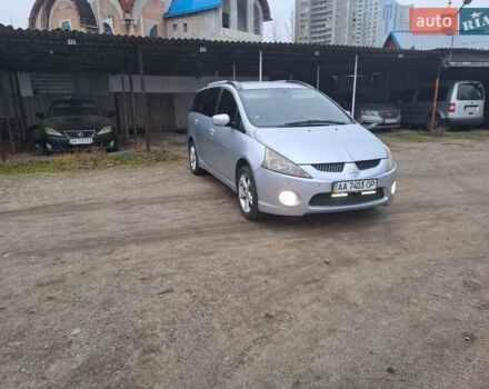 Серый Мицубиси Грандис, объемом двигателя 2.4 л и пробегом 351 тыс. км за 8000 $, фото 1 на Automoto.ua