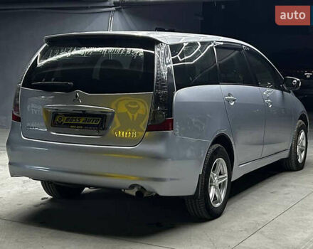 Серый Мицубиси Грандис, объемом двигателя 2.38 л и пробегом 274 тыс. км за 8300 $, фото 5 на Automoto.ua