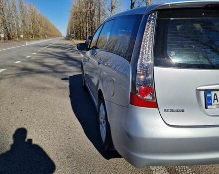 Серый Мицубиси Грандис, объемом двигателя 2.38 л и пробегом 182 тыс. км за 6199 $, фото 5 на Automoto.ua