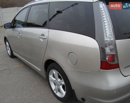 Серый Мицубиси Грандис, объемом двигателя 2.38 л и пробегом 258 тыс. км за 7999 $, фото 5 на Automoto.ua