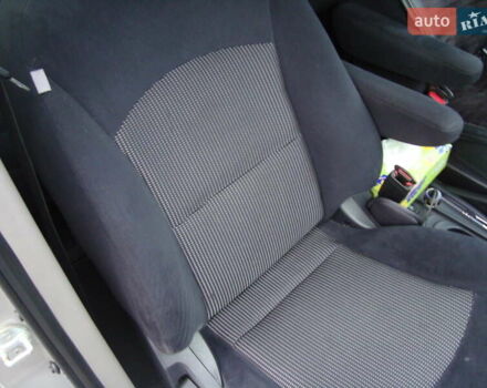 Серый Мицубиси Грандис, объемом двигателя 2.38 л и пробегом 258 тыс. км за 7999 $, фото 23 на Automoto.ua