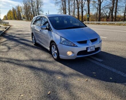 Серый Мицубиси Грандис, объемом двигателя 2.4 л и пробегом 182 тыс. км за 6500 $, фото 1 на Automoto.ua