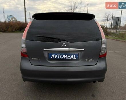 Серый Мицубиси Грандис, объемом двигателя 2.38 л и пробегом 220 тыс. км за 5700 $, фото 26 на Automoto.ua