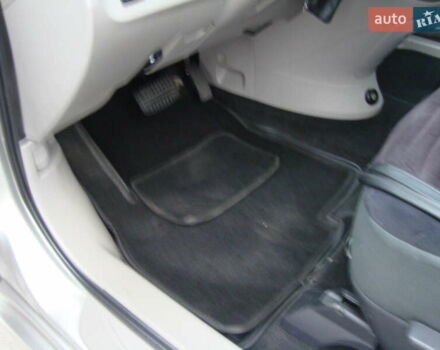 Серый Мицубиси Грандис, объемом двигателя 2.38 л и пробегом 258 тыс. км за 7999 $, фото 9 на Automoto.ua