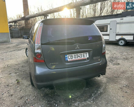 Сірий Міцубісі Грандіс, об'ємом двигуна 2.38 л та пробігом 207 тис. км за 6700 $, фото 11 на Automoto.ua