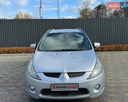 Серый Мицубиси Грандис, объемом двигателя 2.4 л и пробегом 190 тыс. км за 7099 $, фото 2 на Automoto.ua