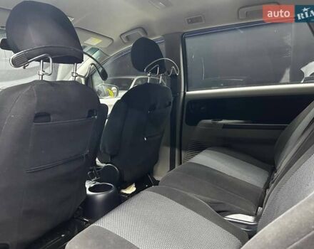 Серый Мицубиси Грандис, объемом двигателя 2.38 л и пробегом 274 тыс. км за 8300 $, фото 15 на Automoto.ua