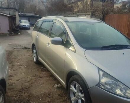 Сірий Міцубісі Грандіс, об'ємом двигуна 2.4 л та пробігом 366 тис. км за 7000 $, фото 1 на Automoto.ua