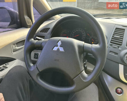Сірий Міцубісі Грандіс, об'ємом двигуна 2.38 л та пробігом 207 тис. км за 6700 $, фото 35 на Automoto.ua