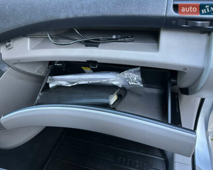 Серый Мицубиси Грандис, объемом двигателя 2.4 л и пробегом 276 тыс. км за 6800 $, фото 21 на Automoto.ua