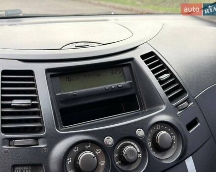 Серый Мицубиси Грандис, объемом двигателя 2.38 л и пробегом 220 тыс. км за 5700 $, фото 45 на Automoto.ua