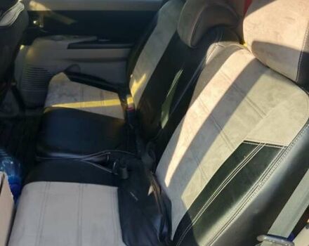 Сірий Міцубісі Грандіс, об'ємом двигуна 2.4 л та пробігом 250 тис. км за 6700 $, фото 5 на Automoto.ua