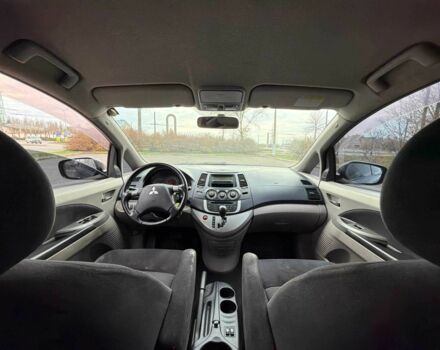 Серый Мицубиси Грандис, объемом двигателя 2.4 л и пробегом 220 тыс. км за 5700 $, фото 16 на Automoto.ua