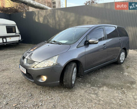 Сірий Міцубісі Грандіс, об'ємом двигуна 2.38 л та пробігом 207 тис. км за 6700 $, фото 19 на Automoto.ua