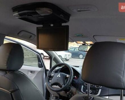Сірий Міцубісі Грандіс, об'ємом двигуна 2.38 л та пробігом 296 тис. км за 7000 $, фото 5 на Automoto.ua