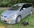 Серый Мицубиси Грандис, объемом двигателя 2.5 л и пробегом 143 тыс. км за 7800 $, фото 3 на Automoto.ua
