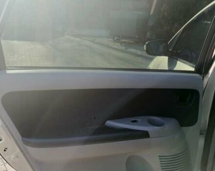 Сірий Міцубісі Грандіс, об'ємом двигуна 2.4 л та пробігом 250 тис. км за 6700 $, фото 4 на Automoto.ua