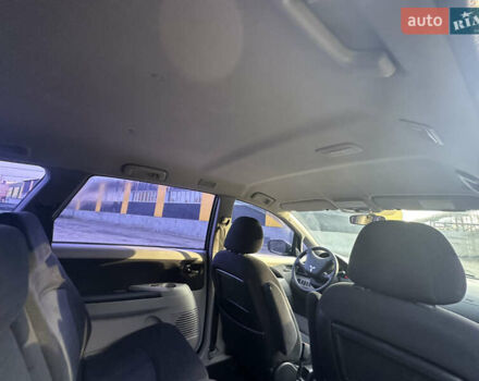 Сірий Міцубісі Грандіс, об'ємом двигуна 2.38 л та пробігом 207 тис. км за 6700 $, фото 28 на Automoto.ua