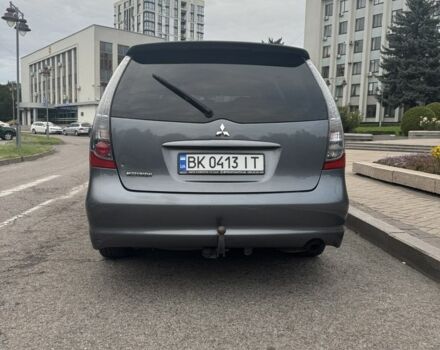 Серый Мицубиси Грандис, объемом двигателя 2.4 л и пробегом 280 тыс. км за 3200 $, фото 3 на Automoto.ua